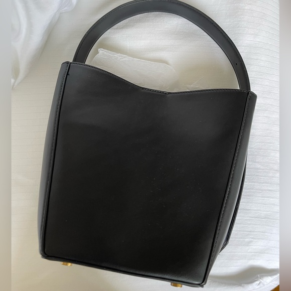 Bucket Bag - Picture 9 of 11